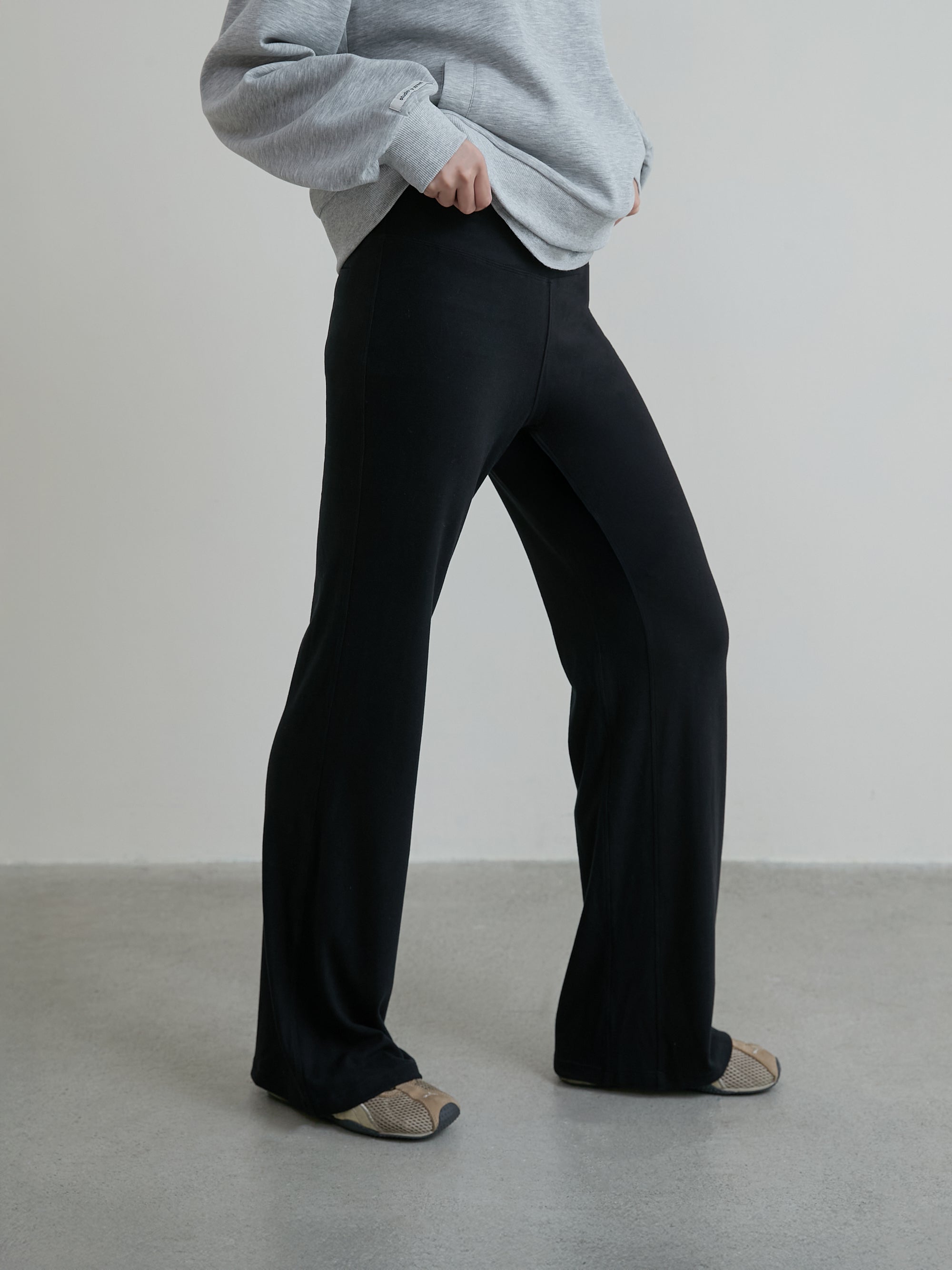 發熱直筒修身褲