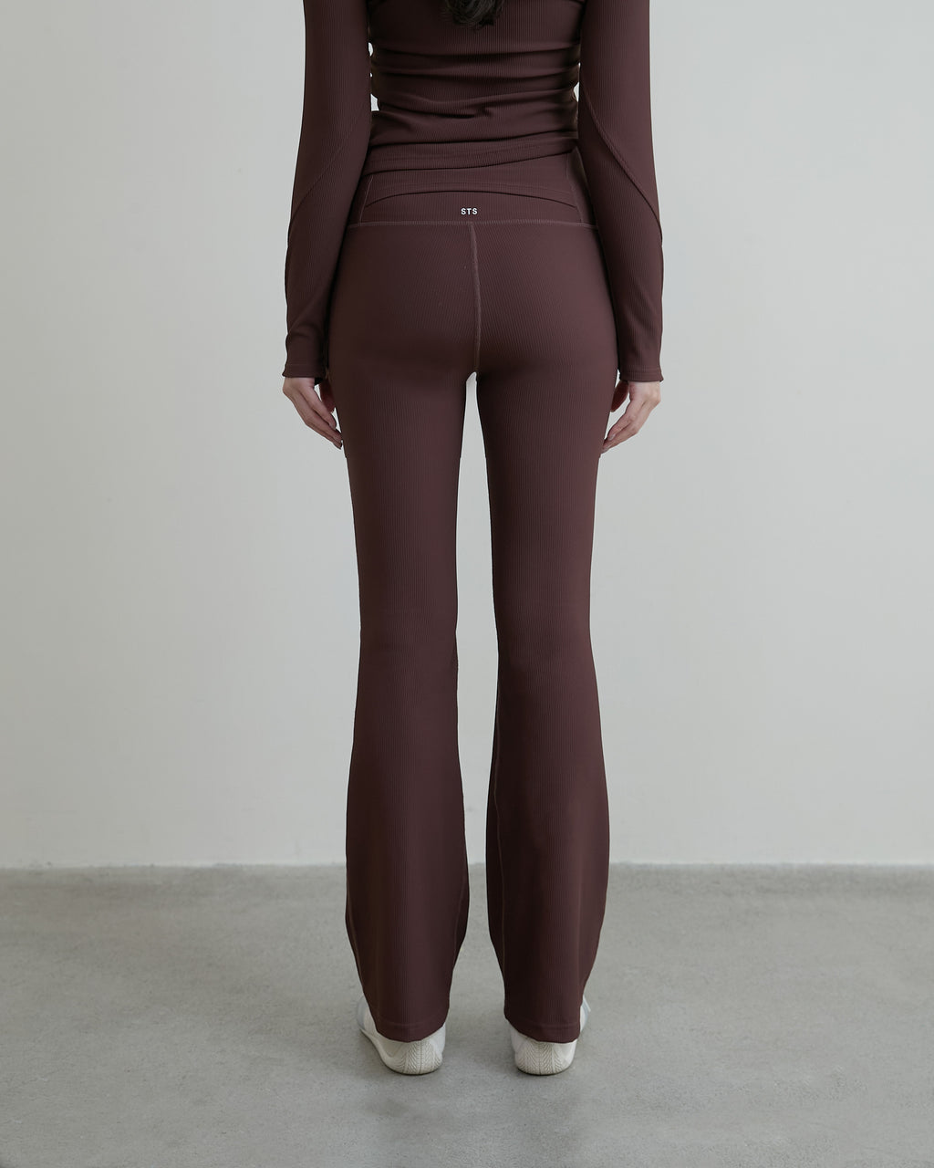 修身坑條微喇叭褲