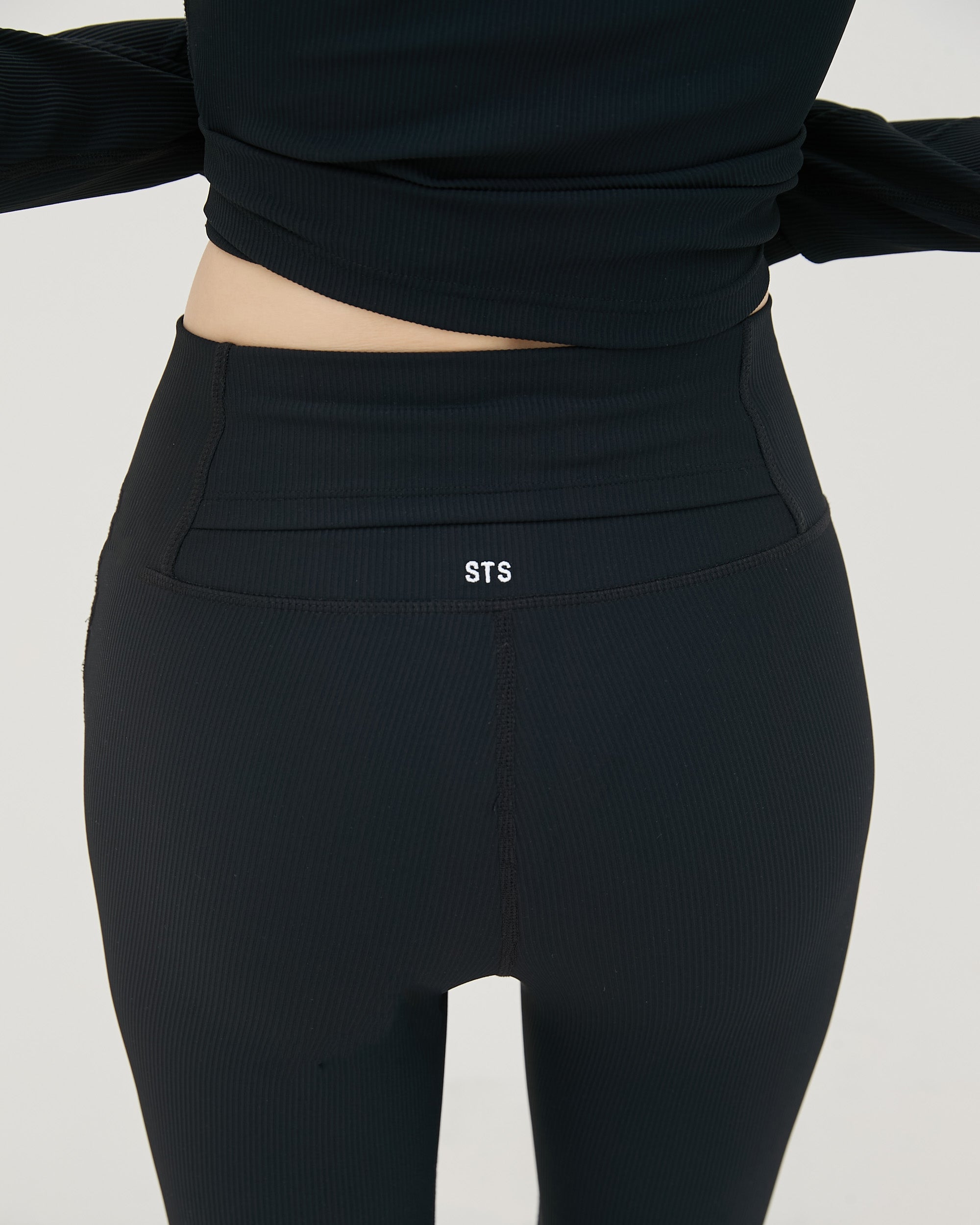 修身坑條微喇叭褲