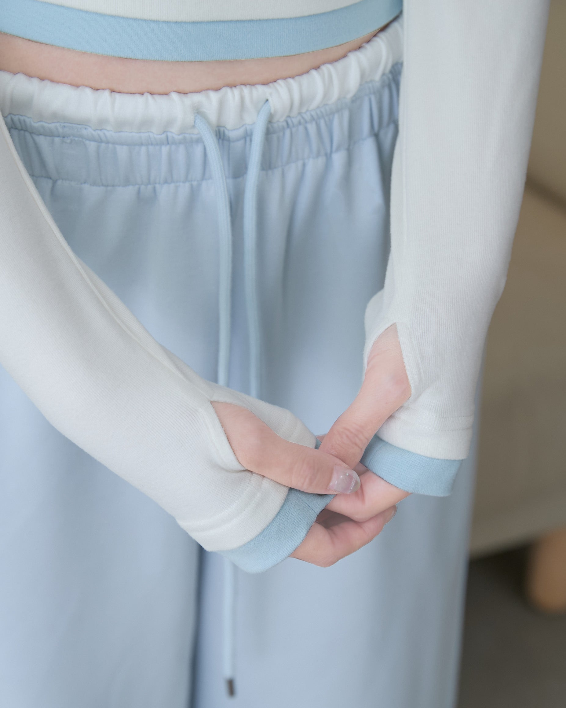 側抽皺撞色假兩件Bra Top