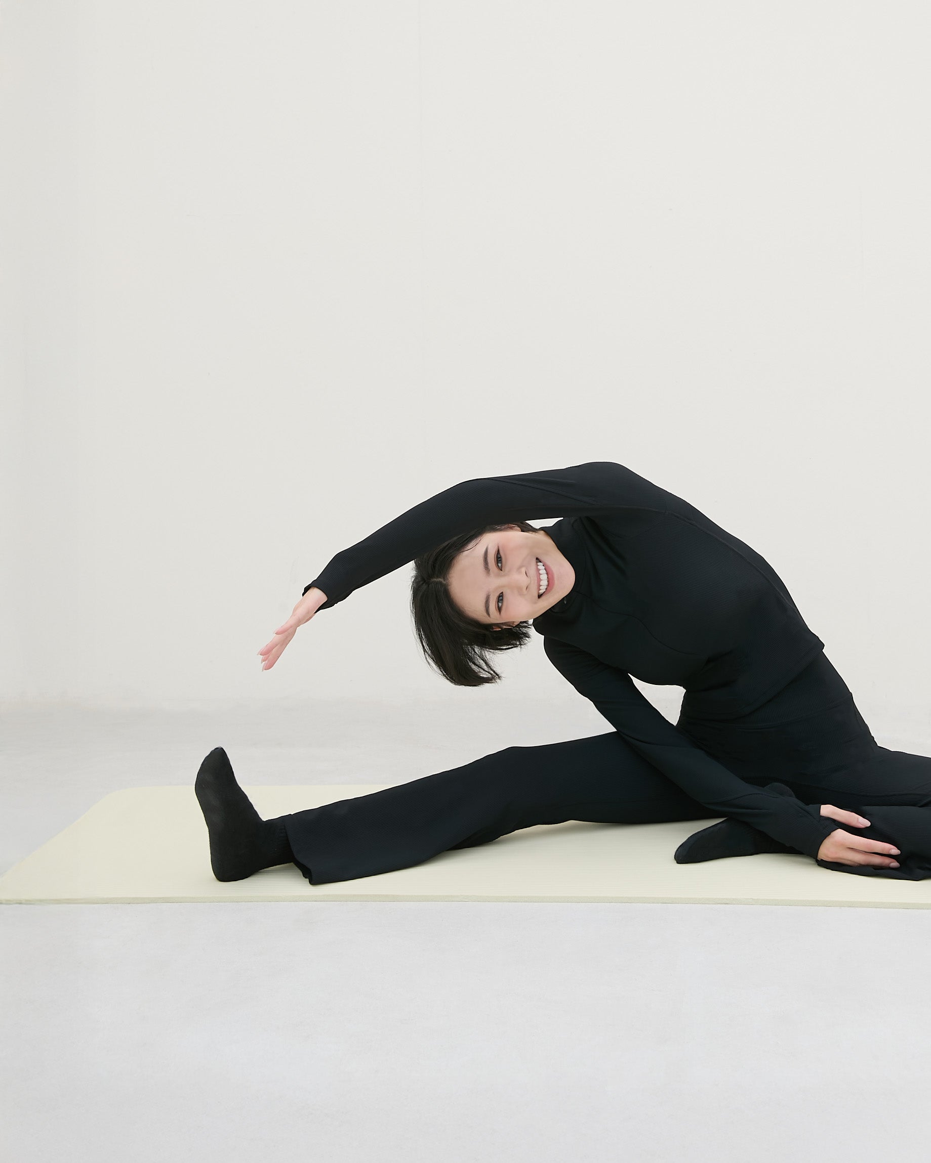 修身坑條微喇叭褲