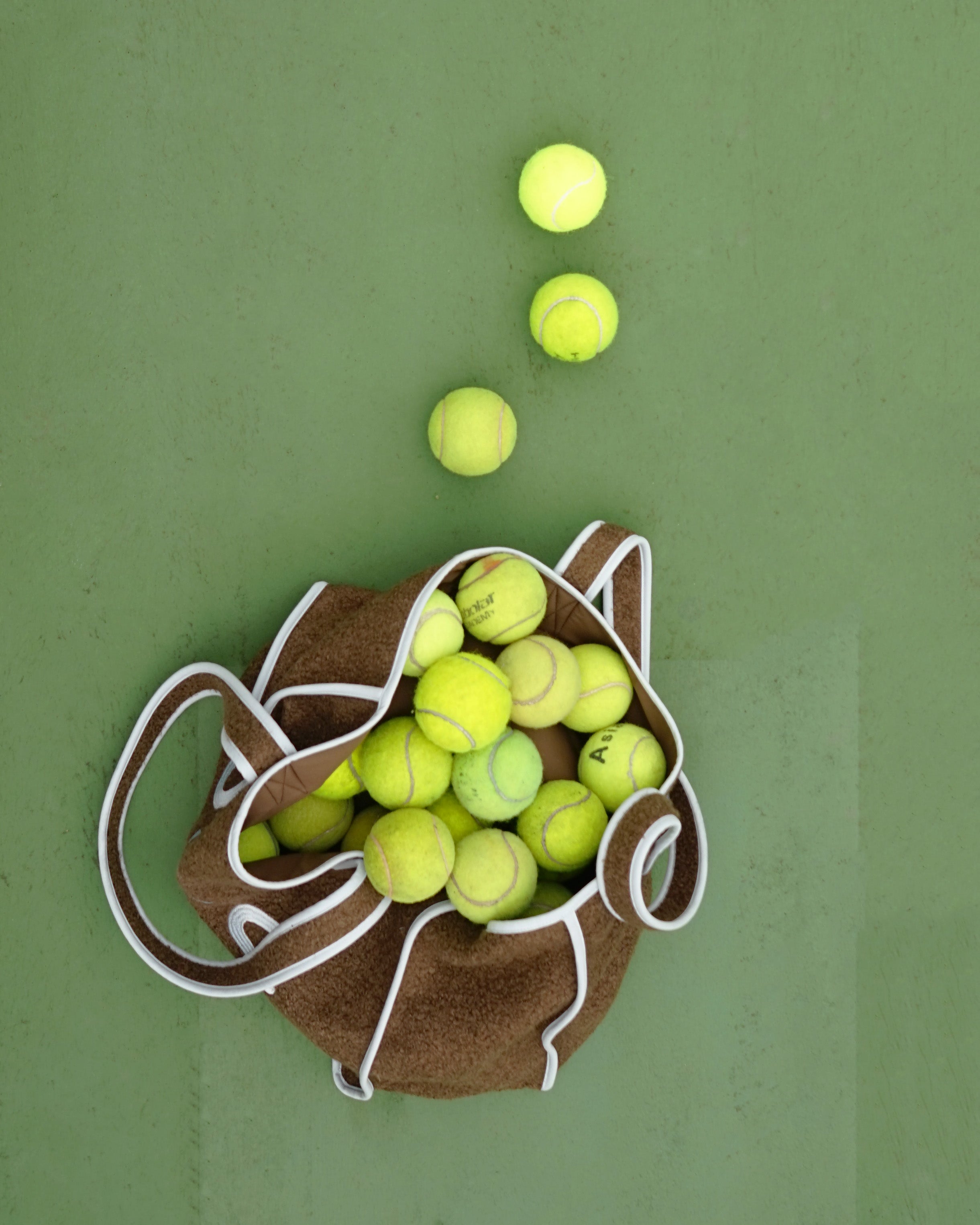 品牌撞色毛圈側背包