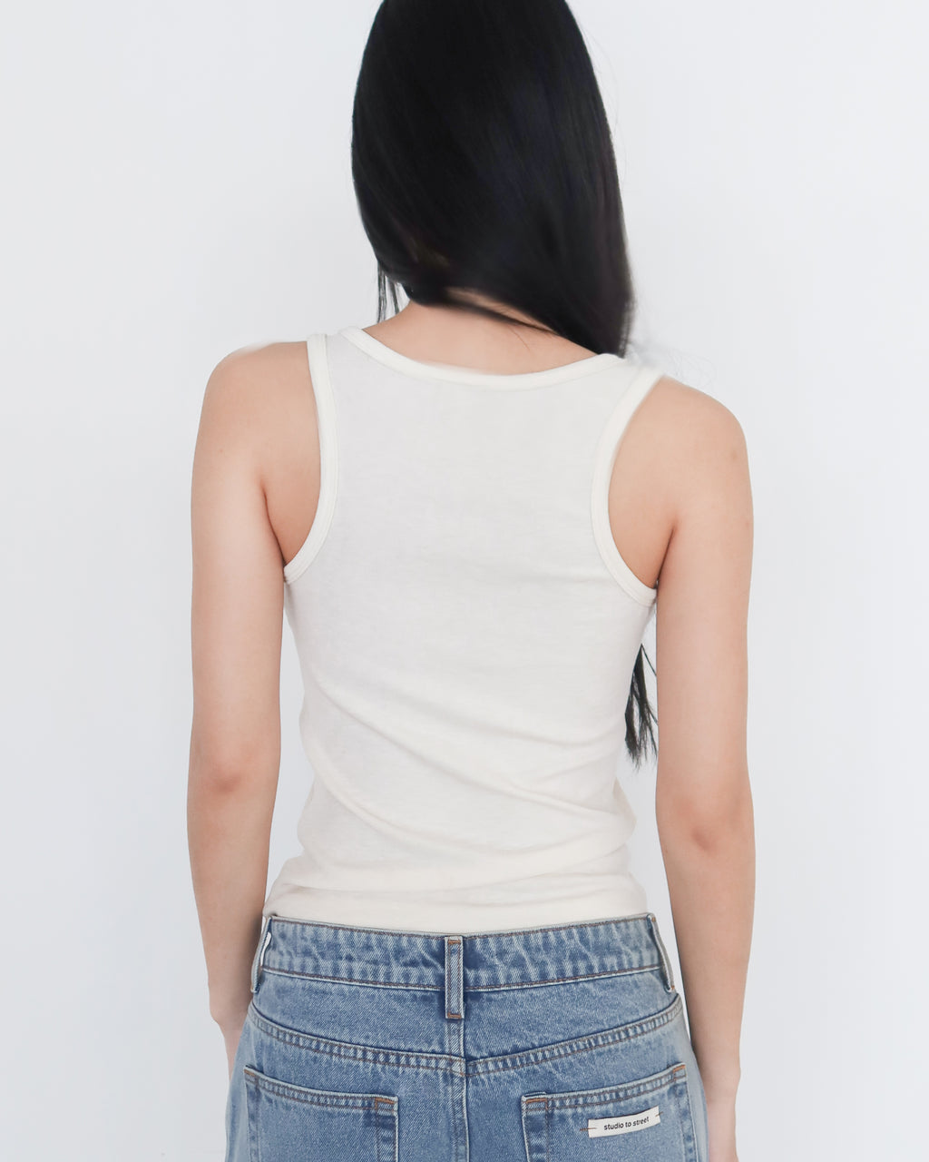 簡約親膚背心 #白杏
