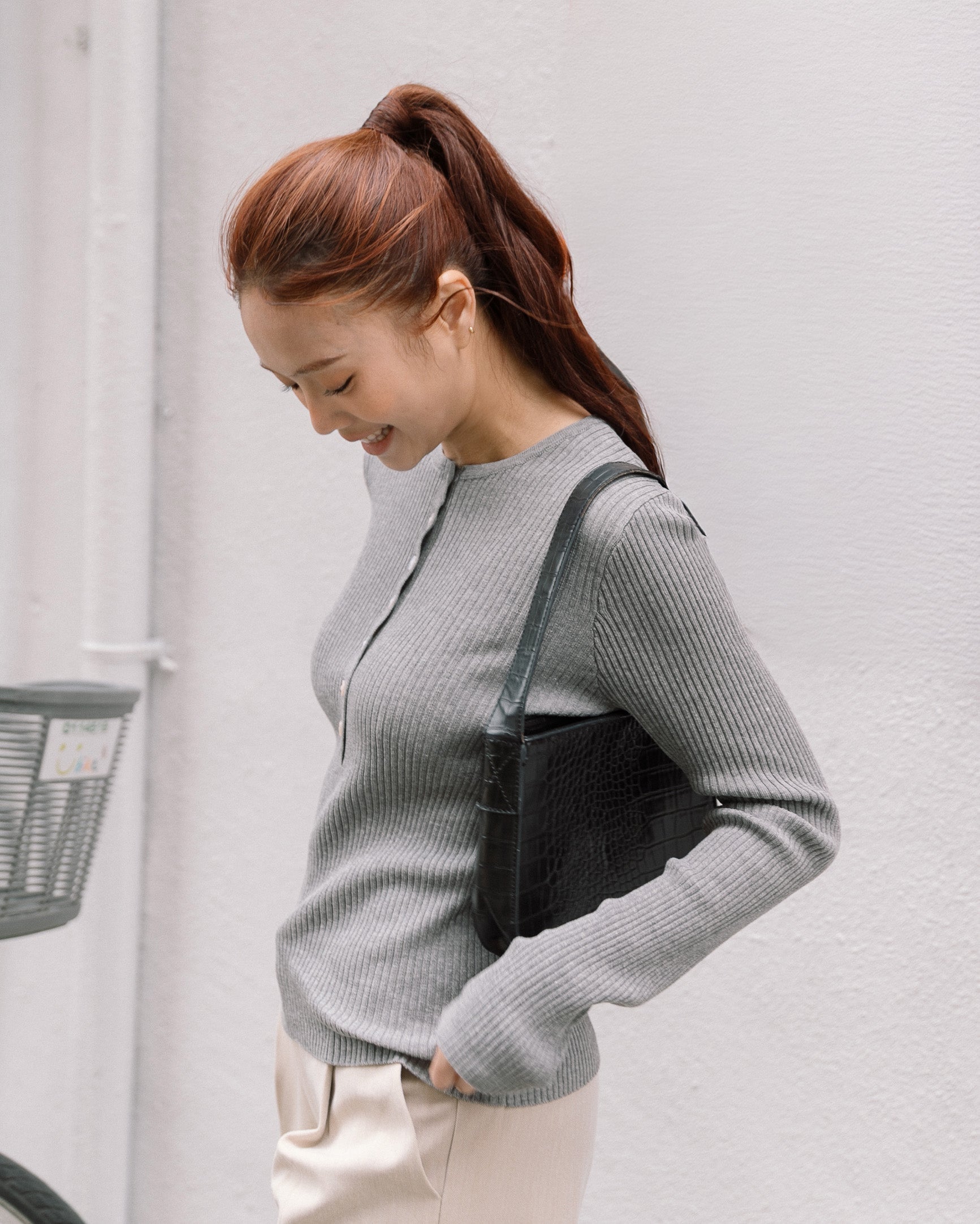 坑條圓領針織長袖上衣