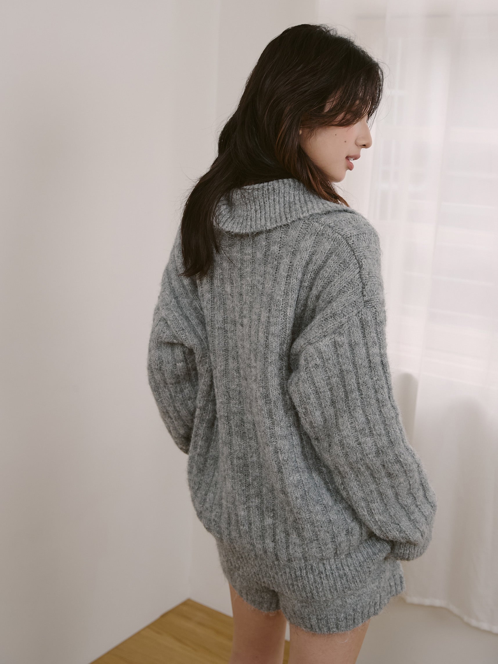 坑條翻領針織上衣