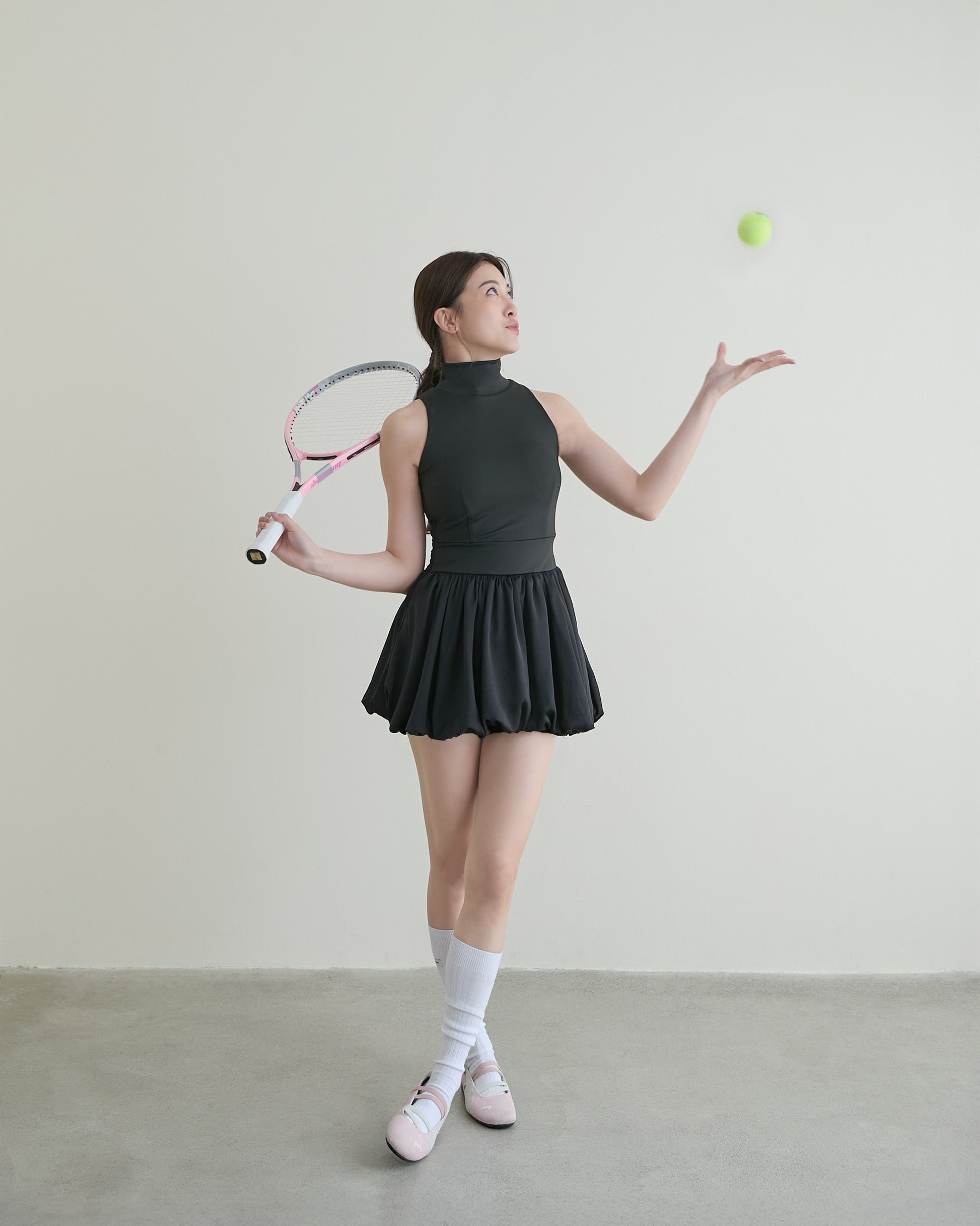 後挖洞花苞洋裝(附網球褲)