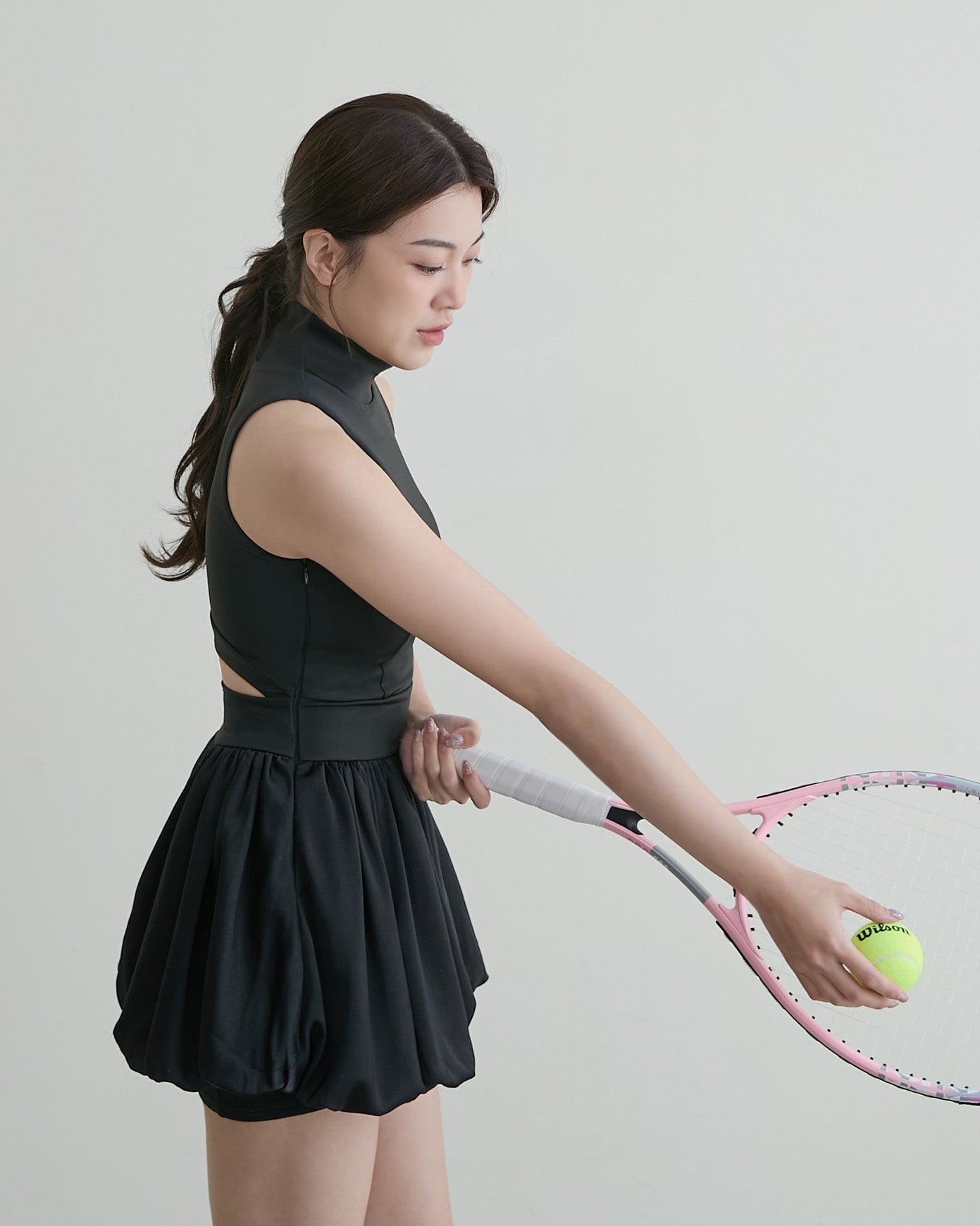 後挖洞花苞洋裝(附網球褲)