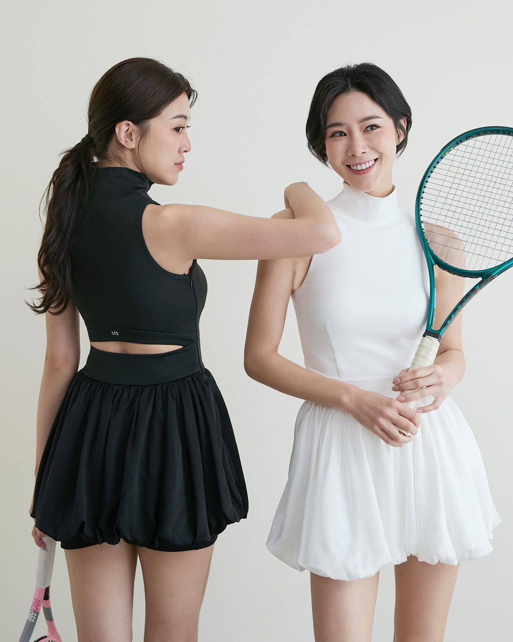 後挖洞花苞洋裝(附網球褲)